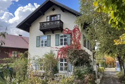 Image de Idyllic vacation home with garden directly in Oberammergau