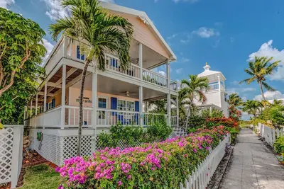 Image de Sea Merc: A Charming Haven with Captivating Views in Hope Town