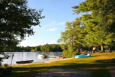 Image de Ski by day. . . Stargaze at the lake by night