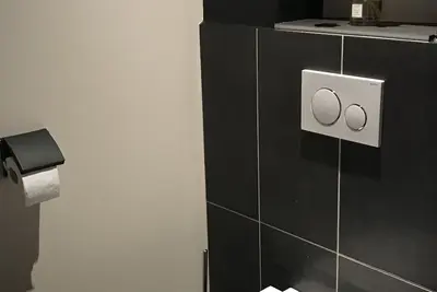 Image de Bastide provençale entourée de vignes