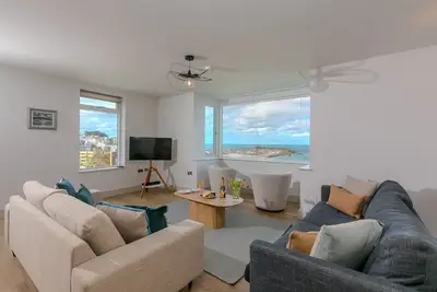 Image de Am Meer, St Ives–Sleeps 6–Luxury Ground-Floor Apartment-Sea Views–Sauna-Ev