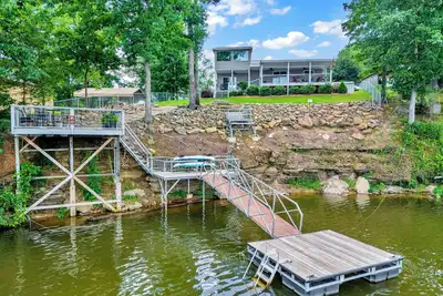 Image de Allie's on the Rocks pet-friendly lake bungalow