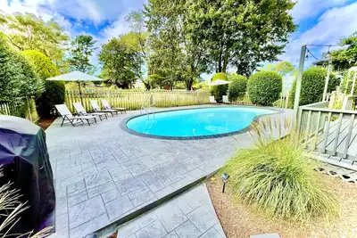 Image de The perfect beach house retreat with an inground pool!