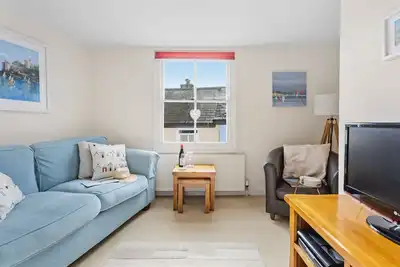 Image de Large Apartment close to Historic Market and Quay
