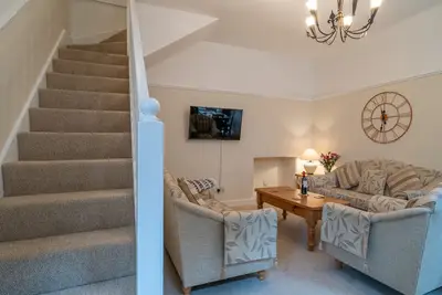 Kent Cottage - Town centre with parking (Dog-friendly)