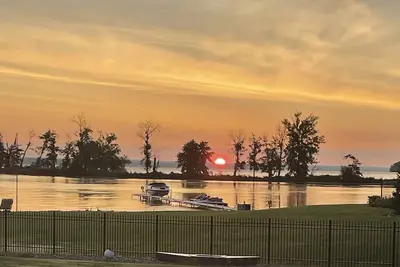 Image de Great family vacation home right on the Oneida Lake.