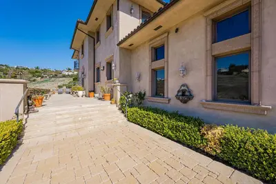 Image de Elegant spacious Italian Villa in Western Malibu