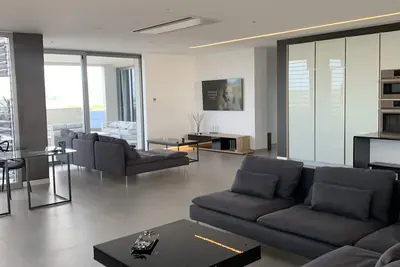 Image de Penthouse with an amazing ocean, lagoon golf view -pool 3 min drive to the beach
