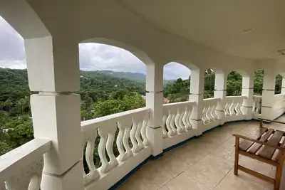 Image de Spacious Port Antonio villa w/360° Sea & Mountain Views