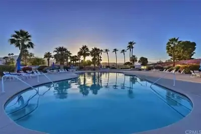 Stylish House in the Indian Palms Country Club. Walking distance to Coachella!