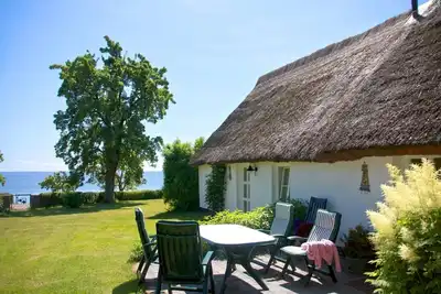 Image de Beachfront idyll by the sea, private bathing area - Gutshof Ostseeblick FeWo 02 -