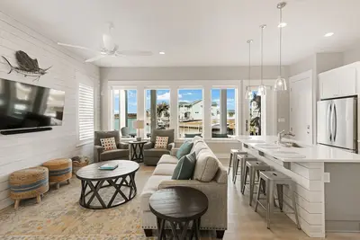 Image de Goose Island Get Away at The Reserve at St. Charles Bay with pool & fishing pier