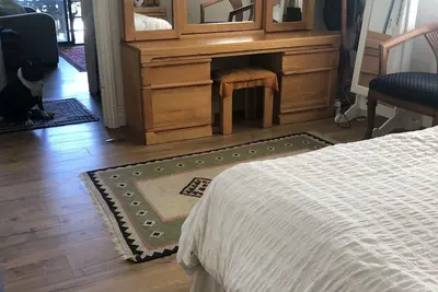 Image de Luxurious beachside apartmnt with private terrace & parking; sunny garden & pool