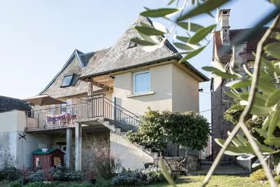 Image de Maison spacieuse en Dordogne avec terrasse et jardin, animaux acceptés