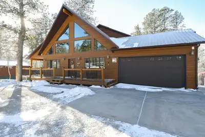 Image de Spacious 3300 Sq. Ft. Cabin Near Terry Peak, Deadwood, Spearfish Canyon!