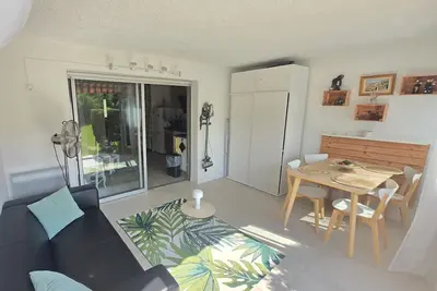 Image de Charmant appartement T2 proche mer - Résidence arborée avec piscine