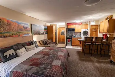 Image de Fireplaced Mountain King Suite w/Hot Tubs & Pools