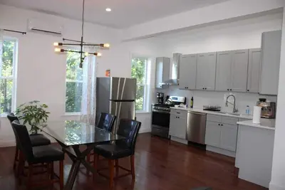 Image de lovely apartment with 2 bedrooms with all service in Brooklyn.