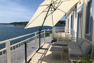 Vacation apartment right on the beach
