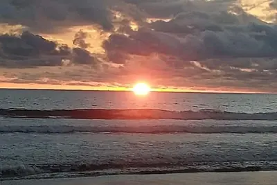 Image de Oceanfront, Beachfront, Full Ocean & Pool & Mountan Views! Huge Balcony Terrace!