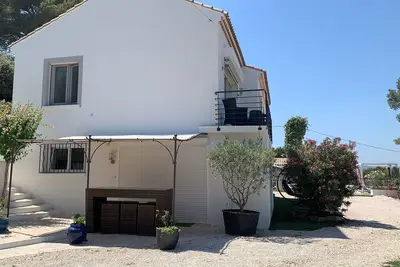 Image de 3 bedroom villa in roquefort-la-bã©doule