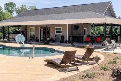 Image de Country Pool House Cottage