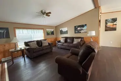 Image de Halvorsen Hideaway 3 Br home near Letchworth Park