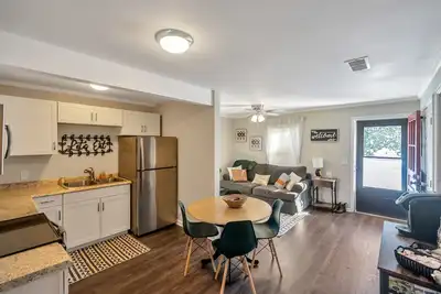 Image de *New* Family Friendly -3 Bedroom- Great Location