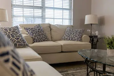 Image de The' Ultimate Getaway Spot ' only minutes away from the lake