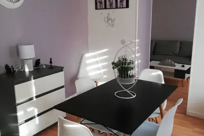 Image de La Fère du Siècle - Appartement spacieux en centre ville