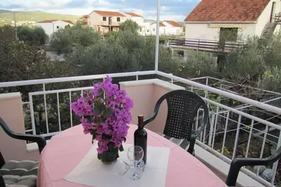 Image de Appartement de vacances pour 5 personnes env. 40 qmà Rogoznica, Dalmatie (Nord de la Dalmatie)