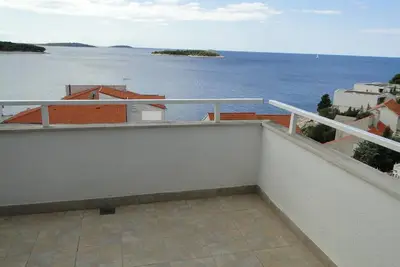 Image de Appartement de vacances pour 4 personnes env. 45 qmà Primošten, Dalmatie (Nord de la Dalmatie)