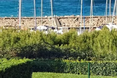 Image de Plage la coudouliere six fours les plages