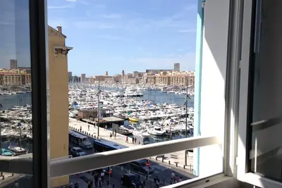 Image de 🌞Face au Vieux Port, superbe vue panoramique Vieux Port et Notre Dame, clim 🌞