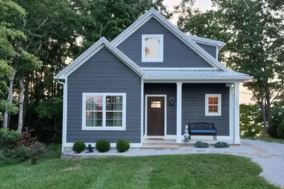 Image de Beautiful cottage with Amazing view of Barren River Lake!