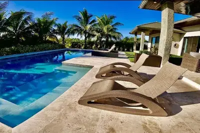 Luxury Water Front Villa Freeport Bahamas