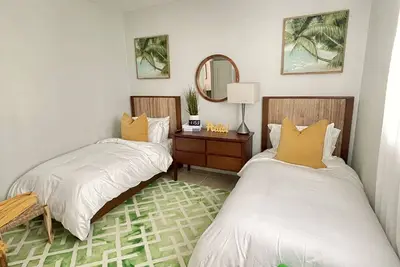 Image de Top Tier Luxury Beach Condo @ Hilton Resort World-2 min from the beach