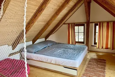 Image de Relax in holiday home in quiet natural park, 20 minutes from Prague.