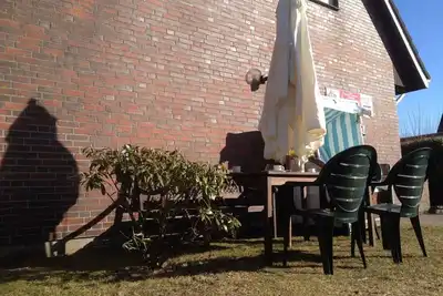 Image de Appartement de vacances avec jardin et télévision