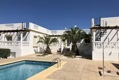 4 separate accommodations with 4 bathrooms in large estate 6 km from the beaches