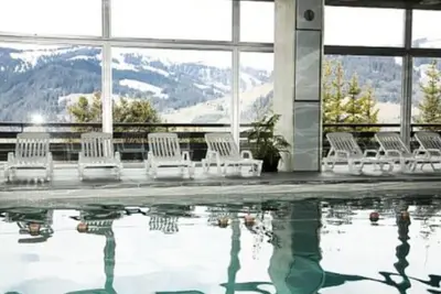 Image de studio dans résidence avec piscine panoramique chauffée