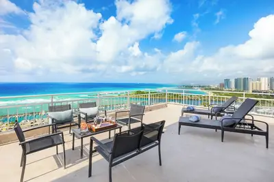 Image de Ocean-Marina Views Ph at Ilikai Hotel by the Beach w/Full Kitchen & Free WiFi
