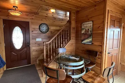 Image de Keuka Lakefront Getaway with private beach and amazing waterfront views