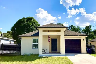 Image de Luxurious Newbuild W/ Essentials, Tampa Central