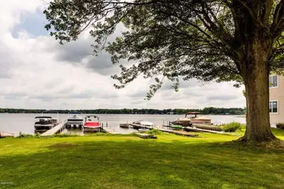 Image de Peaceful & Relaxing Cottage by the Lake