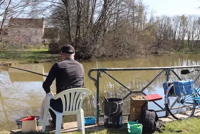 Image de Gite du canal de Briare, idéal pour la marche, le vélo, la pêche.