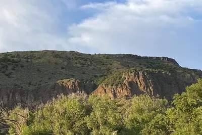 Image de The Bunkie— Bunkhouse Slps 6-7; hot springs, river & ski