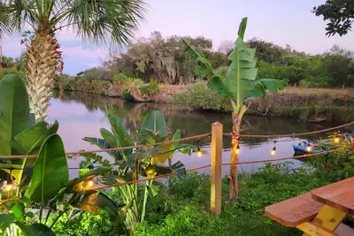 Image de Bright, Beautiful and Clean Intracoastal Home