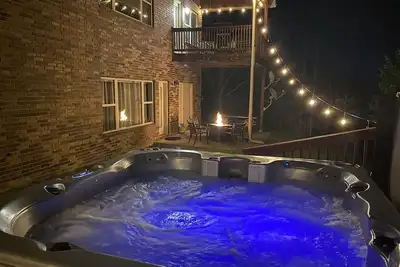 Image de 4br Walk-In ~ Game Room! ~ Fire Pit ~ Free Tickets Included! (Dv-166l)