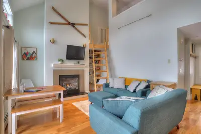 Image de Saddleback - South Branch Condo 11-3 - ski-in/ski-out